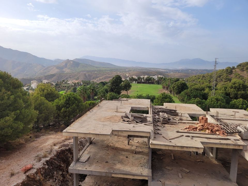 Helårsgrund i Alhaurin El Grande, Malaga - foto 1