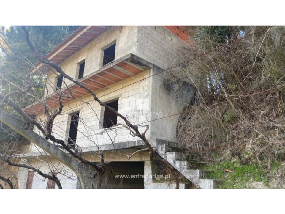 Helårsgrund i Penhalonga e Pacos de Gaiolo, Porto - foto 2