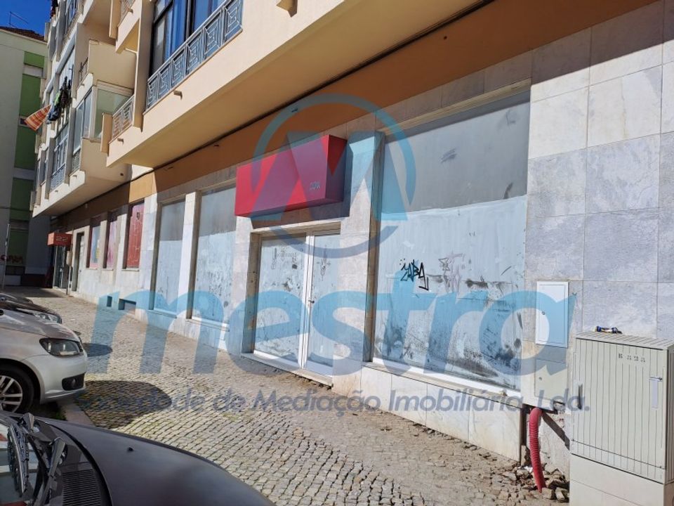 Erhvervsejendom i Barreiro, Setubal - foto 1