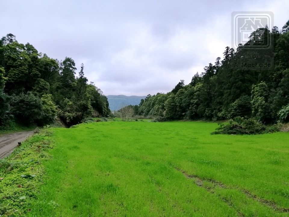 Helårsgrund i Ponta Delgada, Sao Miguel - foto 1