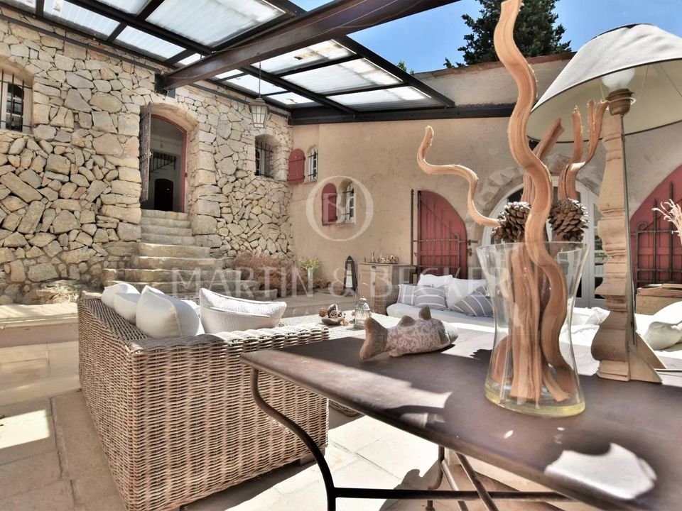Villa i Chateauneuf-Grasse, Alpes-Maritimes - foto 1