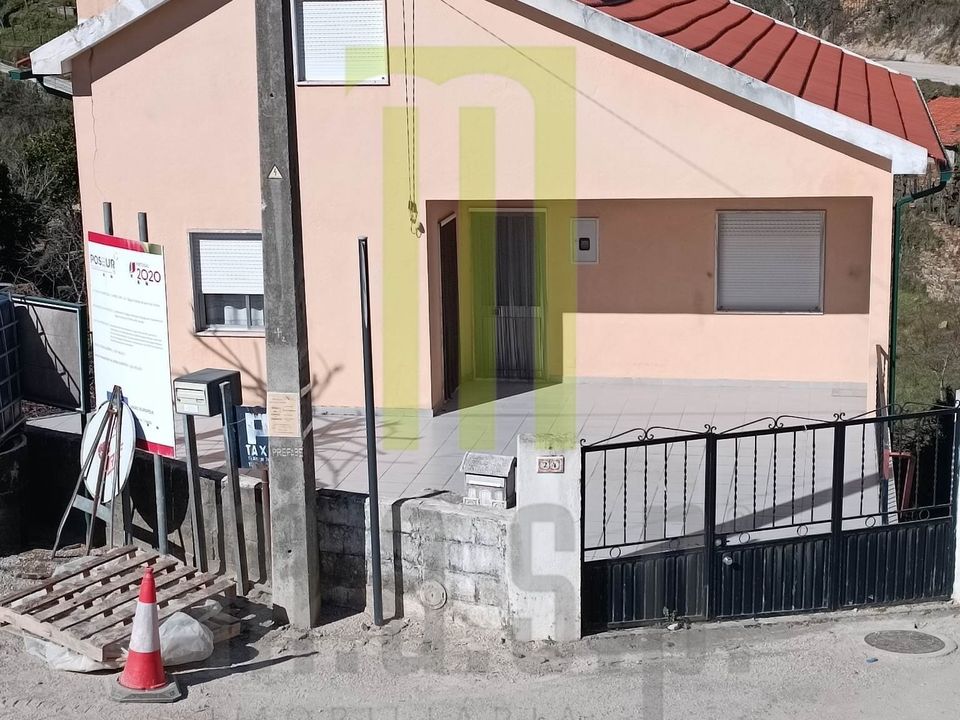 Landsbyhus i Oliveira do Hospital, Coimbra - foto 2