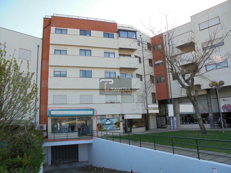 Erhvervsejendom i Arcos de Valdevez, Viana do Castelo - foto 1