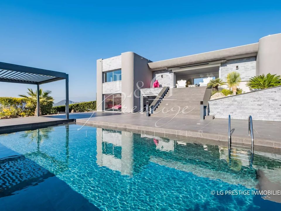 Villa i Mandelieu-la-Napoule, Alpes-Maritimes - foto 1