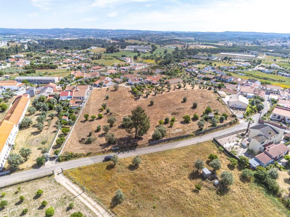 Helårsgrund i Asseiceira, Santarem - foto 2