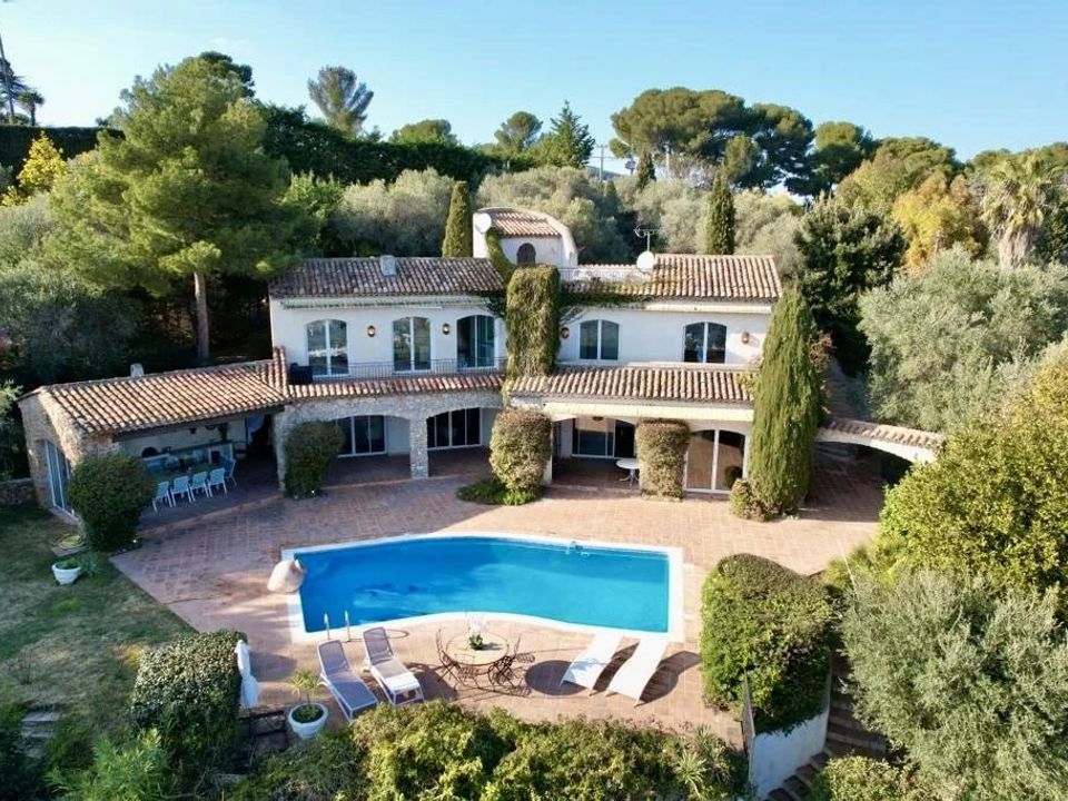 Villa i Vallauris, Alpes-Maritimes - foto 1