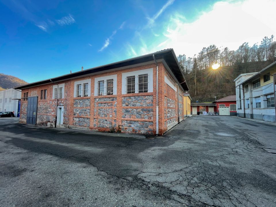 Erhvervsejendom i Crevacuore, Biella - foto 1