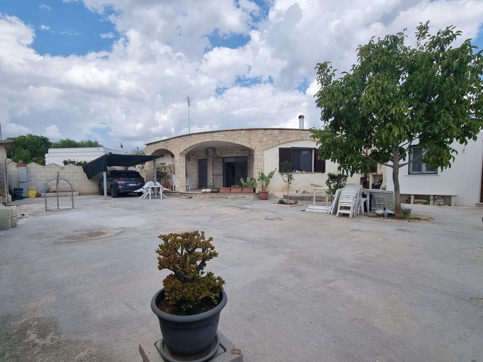 Villa a Sava, Taranto - foto 1