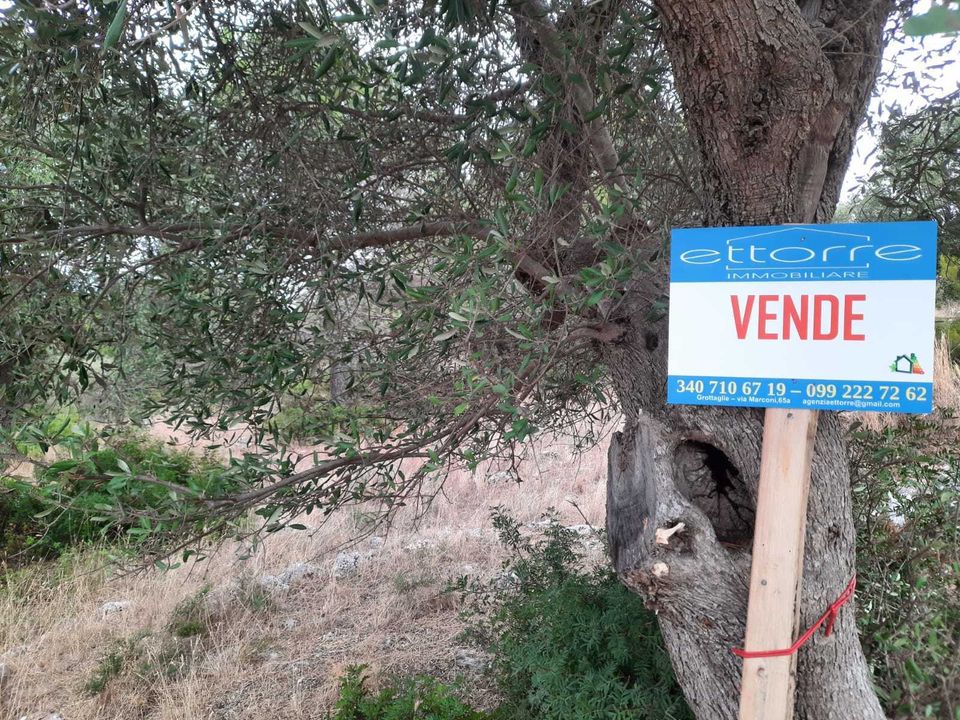 Erhvervsejendom i Villa Castelli, Brindisi - foto 1