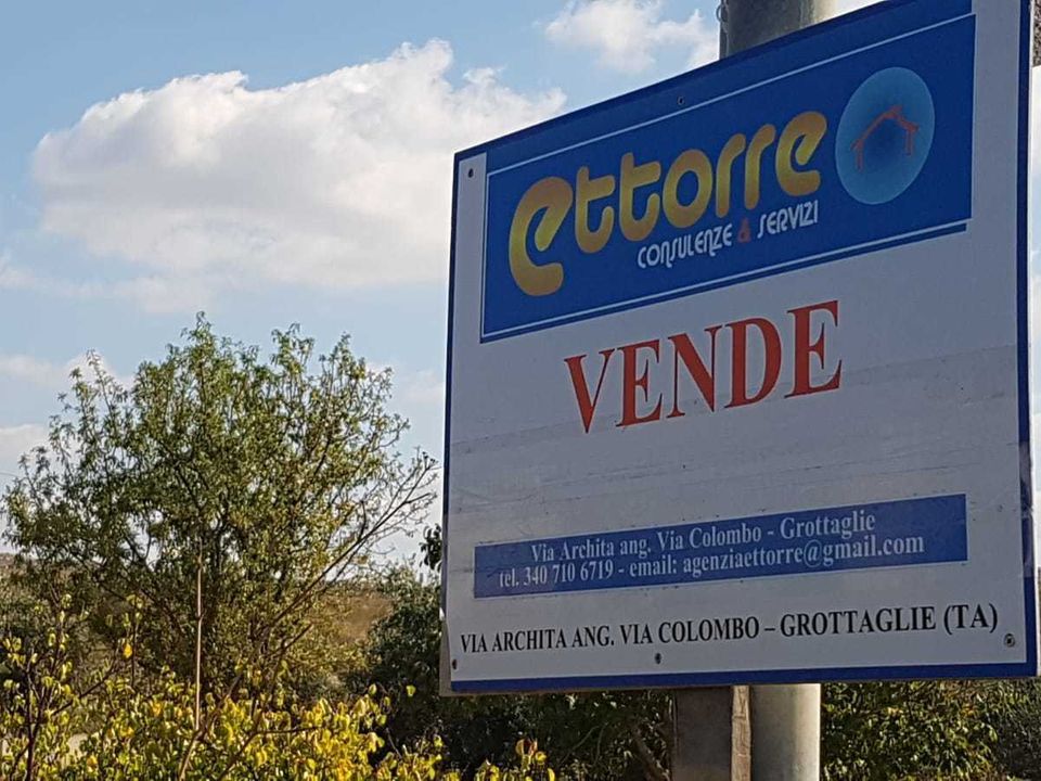 Erhvervsejendom i Grottaglie, Taranto - foto 1