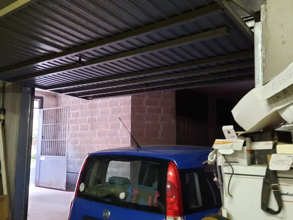 Garage in Morlupo, Rome - photo 3