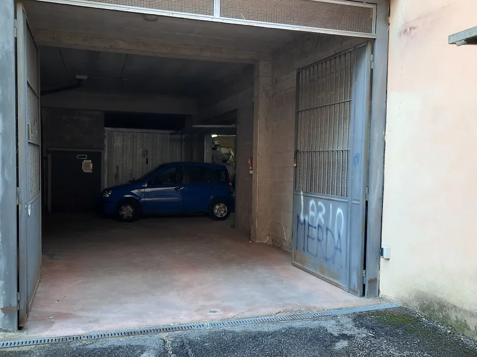 Garage in Morlupo, Rome - photo 2