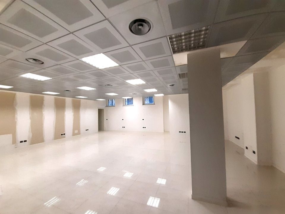 Erhvervsejendom i Milan, Milan - foto 1