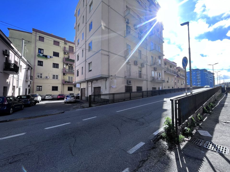Erhvervsejendom i Catanzaro, Catanzaro - foto 5