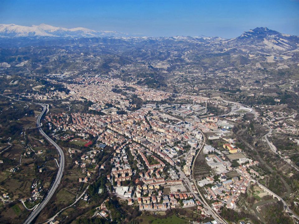 Erhvervsejendom i Ascoli Piceno, Ascoli Piceno - foto 4