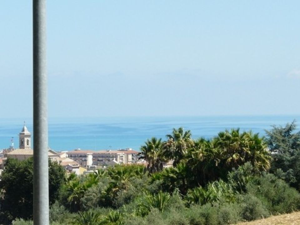 Helårsgrund i San Benedetto Del Tronto, Ascoli Piceno - foto 1