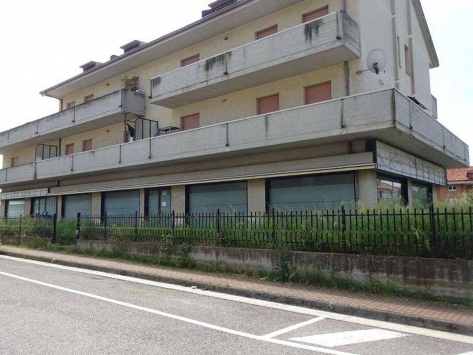 Erhvervsejendom i Colli del Tronto, Ascoli Piceno - foto 1