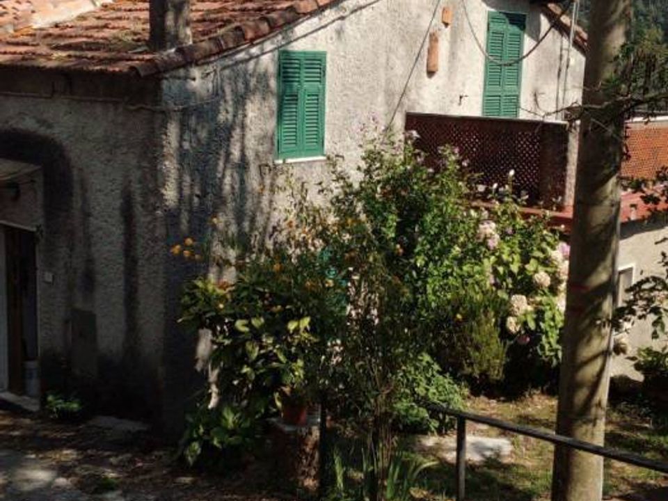 Byhus i Fosdinovo, Massa and Carrara - foto 1