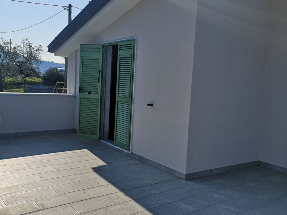 Byhus i Fosdinovo, Massa and Carrara - foto 1