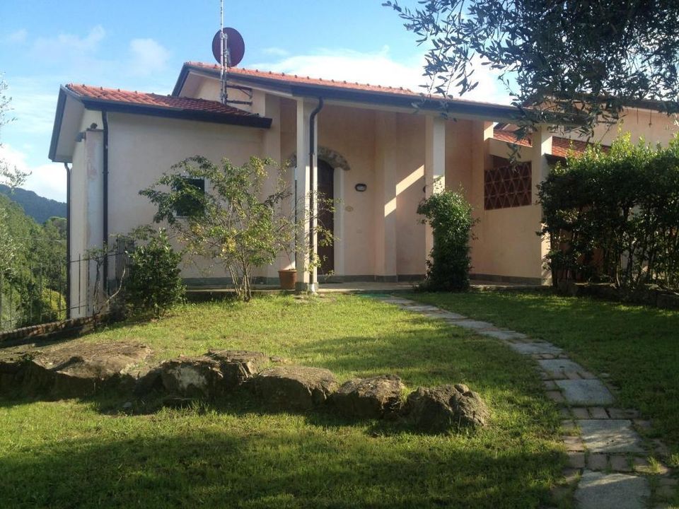 Villa i Castelnuovo Magra, La Spezia - foto 1