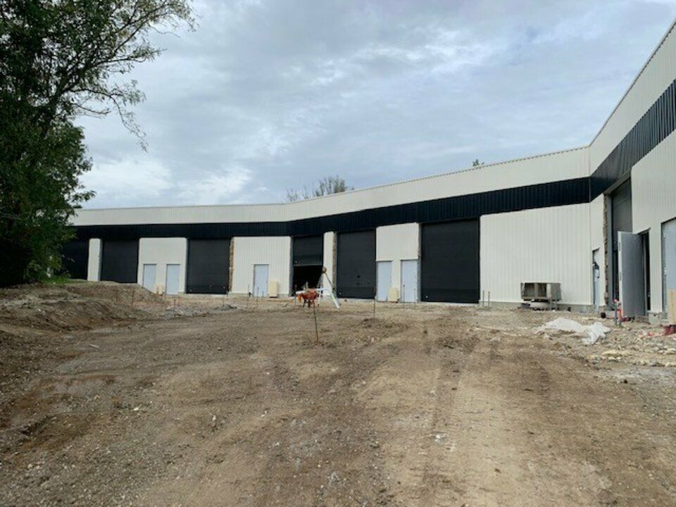 Commercial property in Montussan, Gironde - photo 4