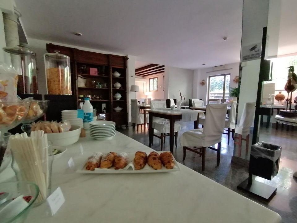 Erhvervsejendom i Carrara, Massa and Carrara - foto 1