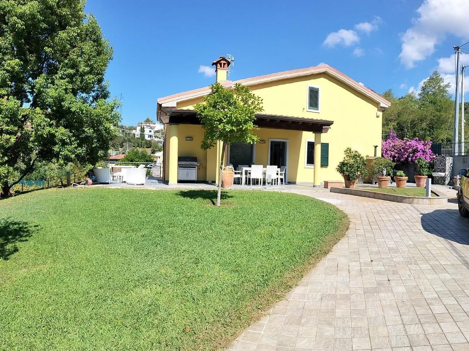 Byhus i Castelnuovo Magra, La Spezia - foto 1