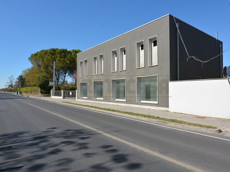 Erhvervsejendom i San Giorgio di Nogaro, Udine - foto 2