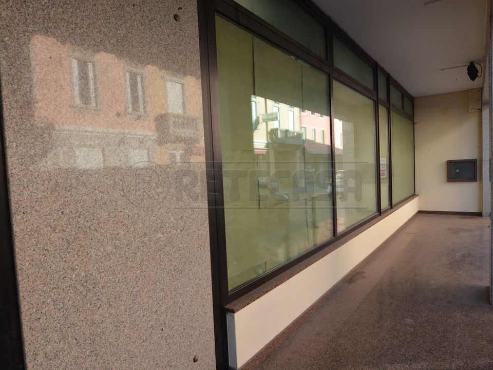 Erhvervsejendom i Talmassons, Udine - foto 4