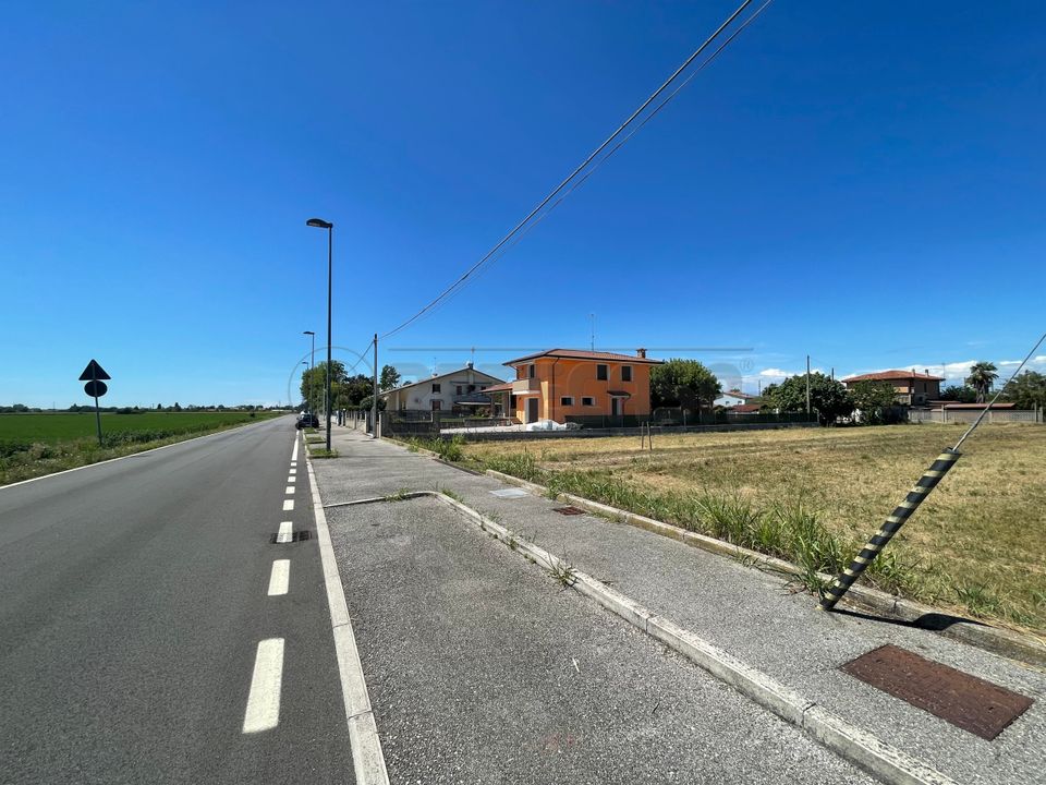Helårsgrund i Torviscosa, Udine - foto 4