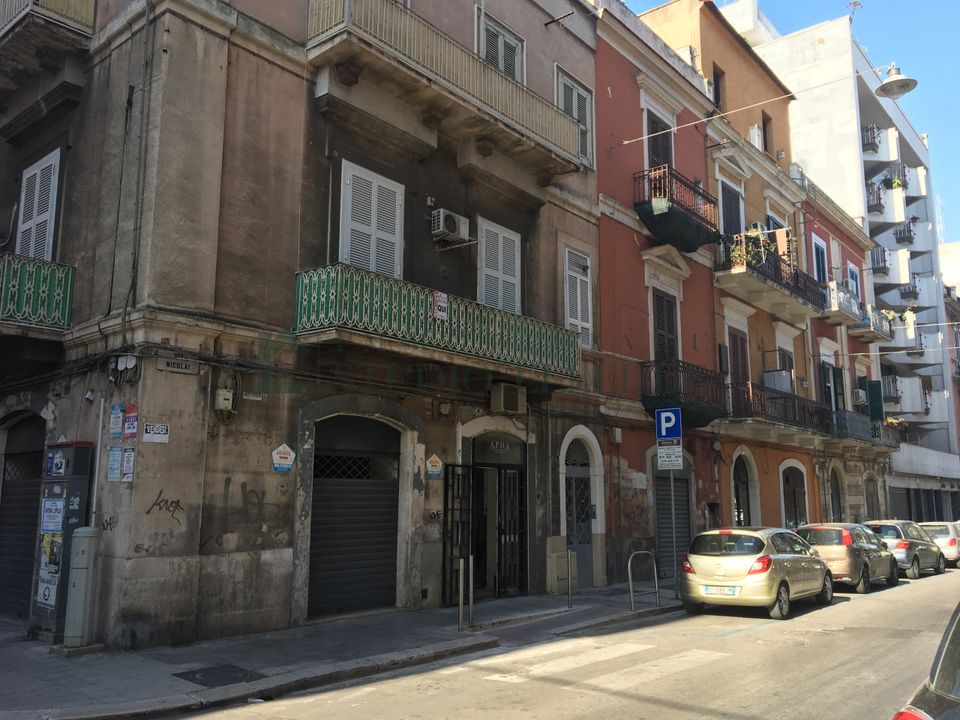 Erhvervsejendom i Bari, Bari - foto 1