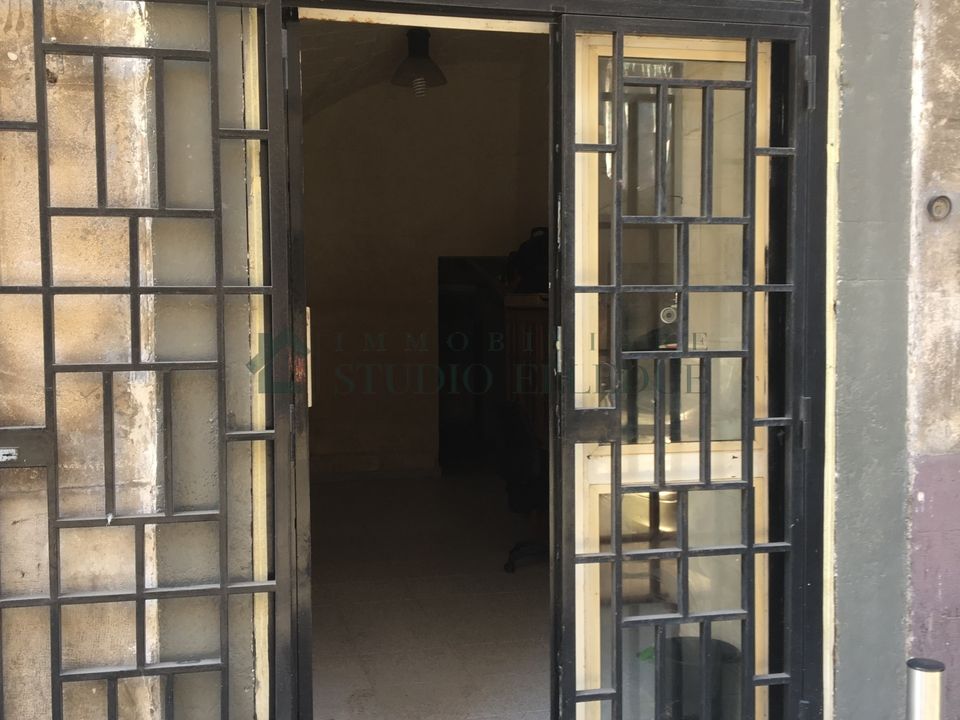 Erhvervsejendom i Bari, Bari - foto 4