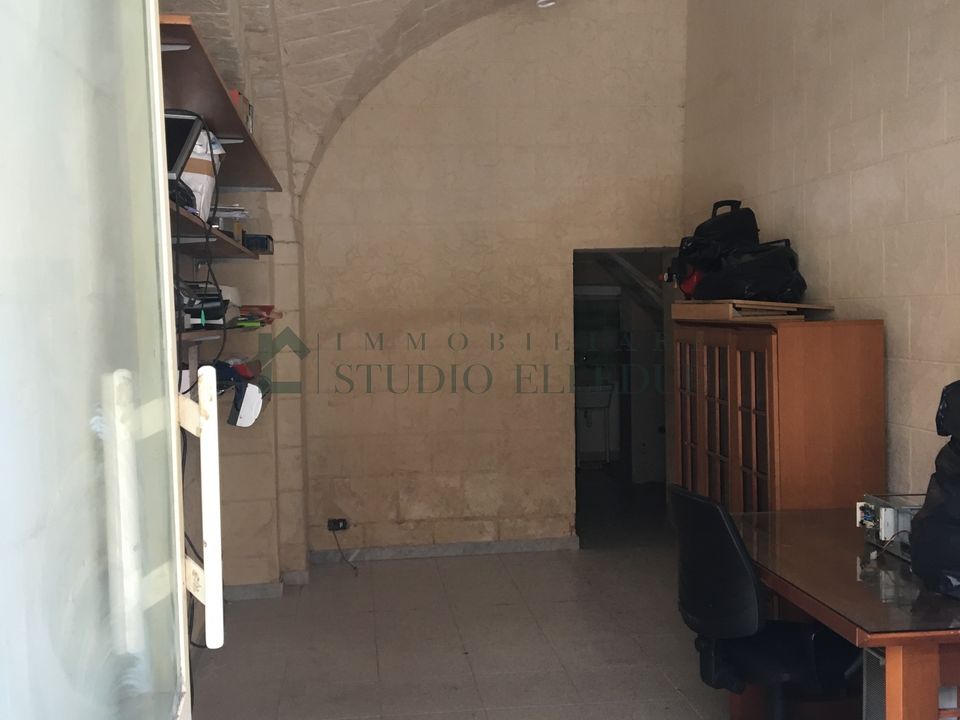 Erhvervsejendom i Bari, Bari - foto 5
