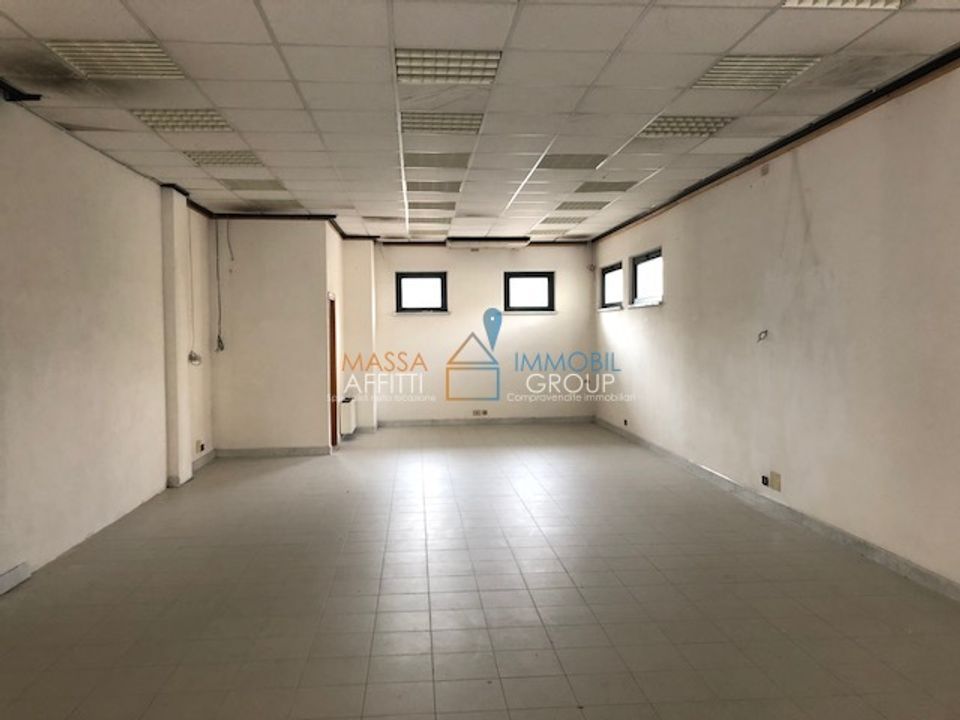 L'establiment comercial a Massa, Massa and Carrara - foto 1
