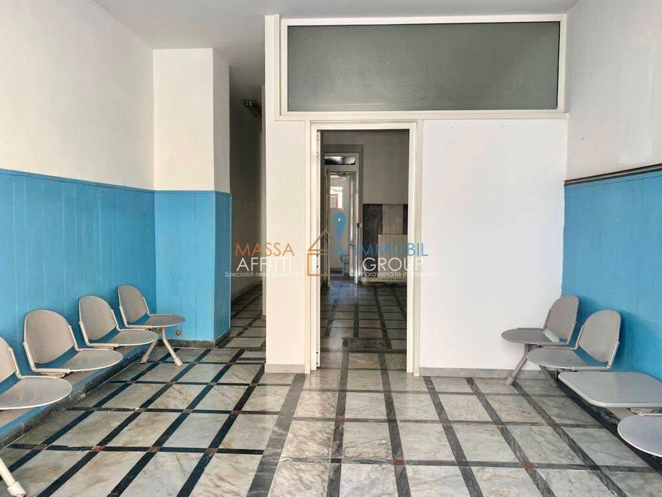 Erhvervsejendom i Carrara, Massa and Carrara - foto 2