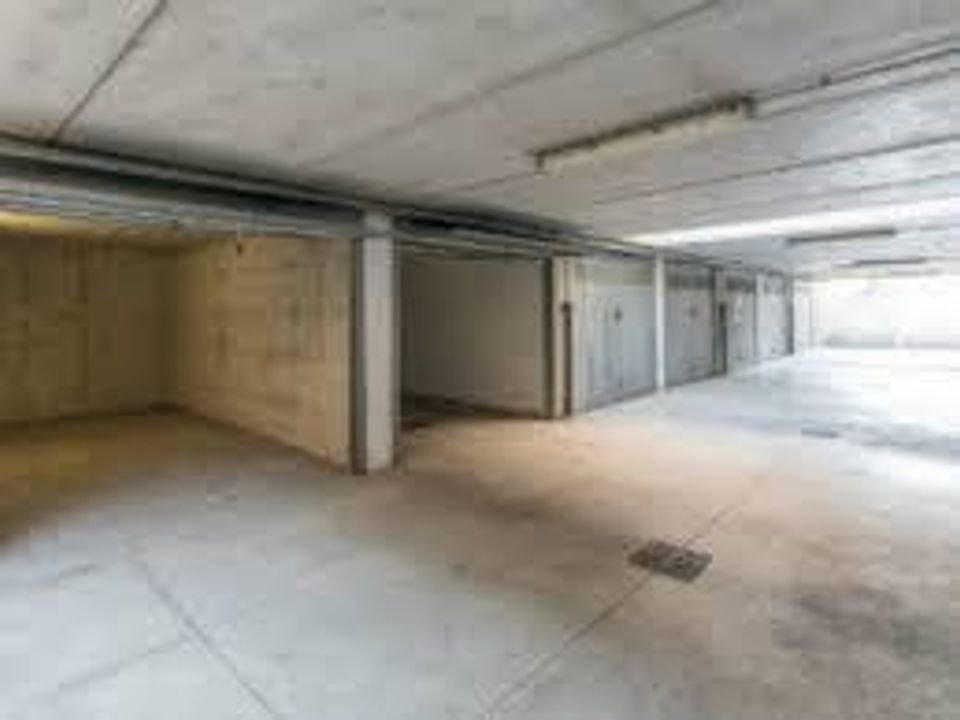 Garage i Genoa, Genoa - foto 2