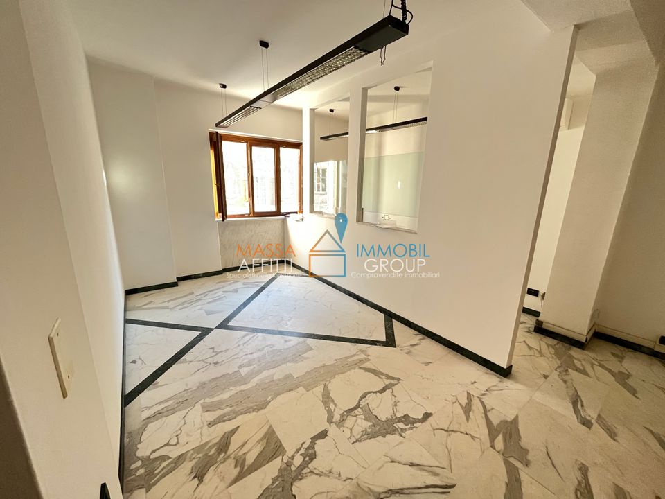 Erhvervsejendom i Massa, Massa and Carrara - foto 4
