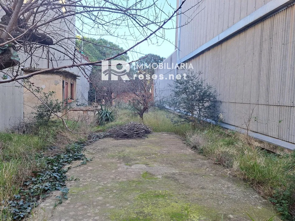 Finca i Figueres, Gerona - foto 1
