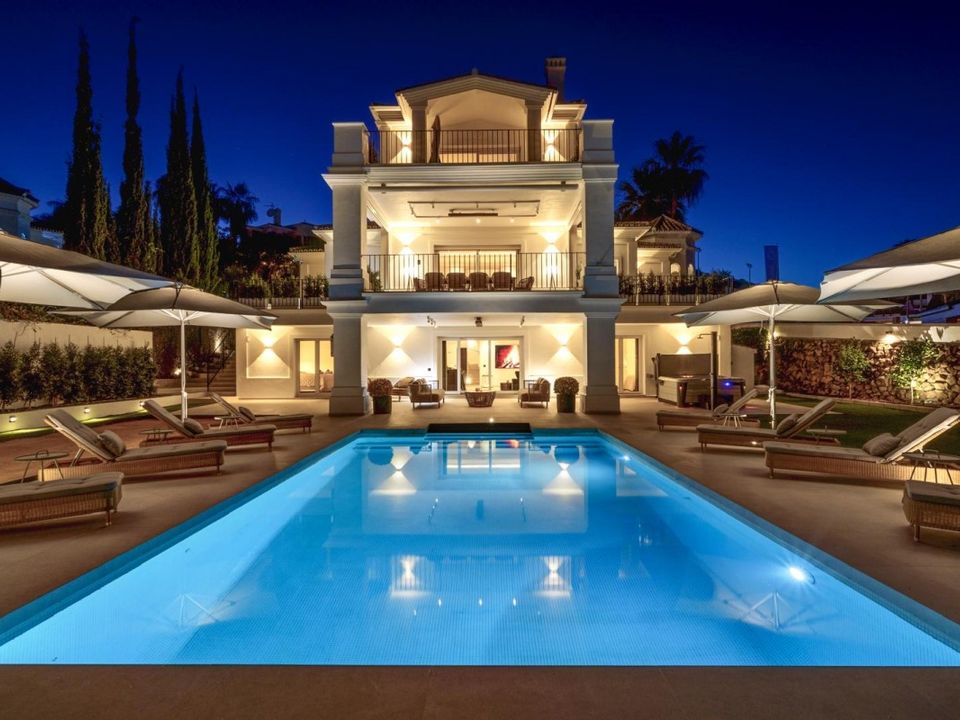 Villa i Nueva Andalucia, Malaga - foto 1
