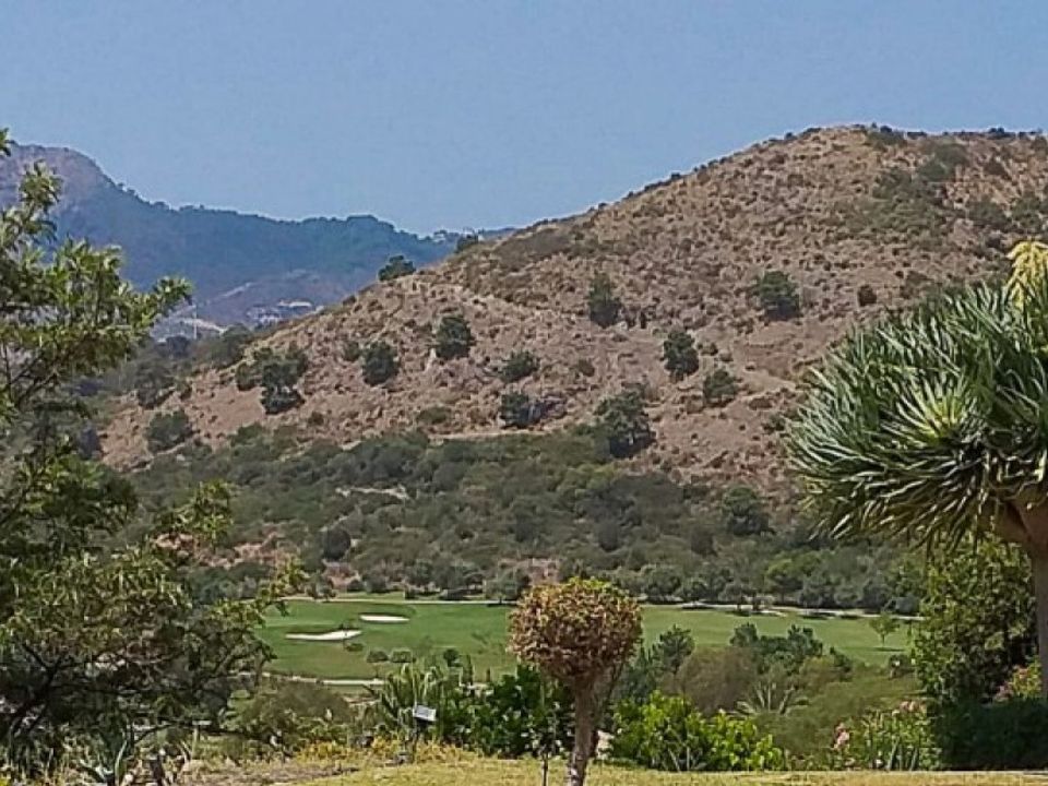 Helårsgrund i Benahavis, Malaga - foto 1