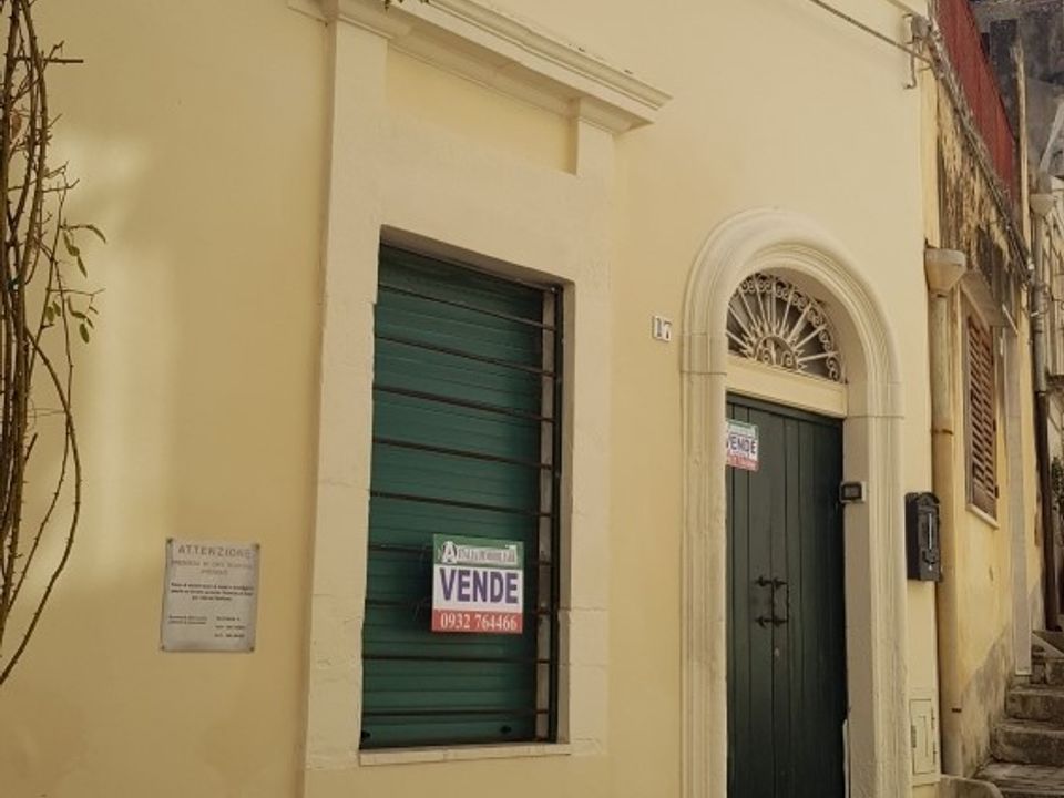 Byhus i Modica, Ragusa - foto 1