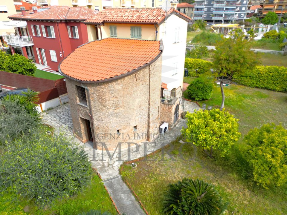 Villa i Ventimiglia, Imperia - foto 1