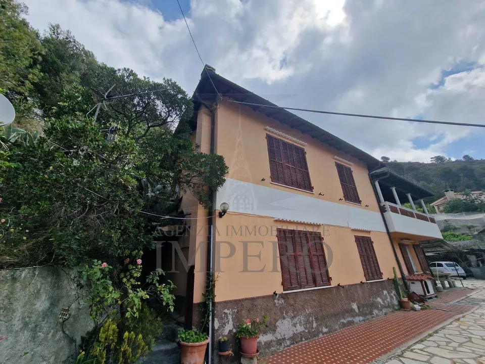 Villa a Ventimiglia, Imperia - foto 1