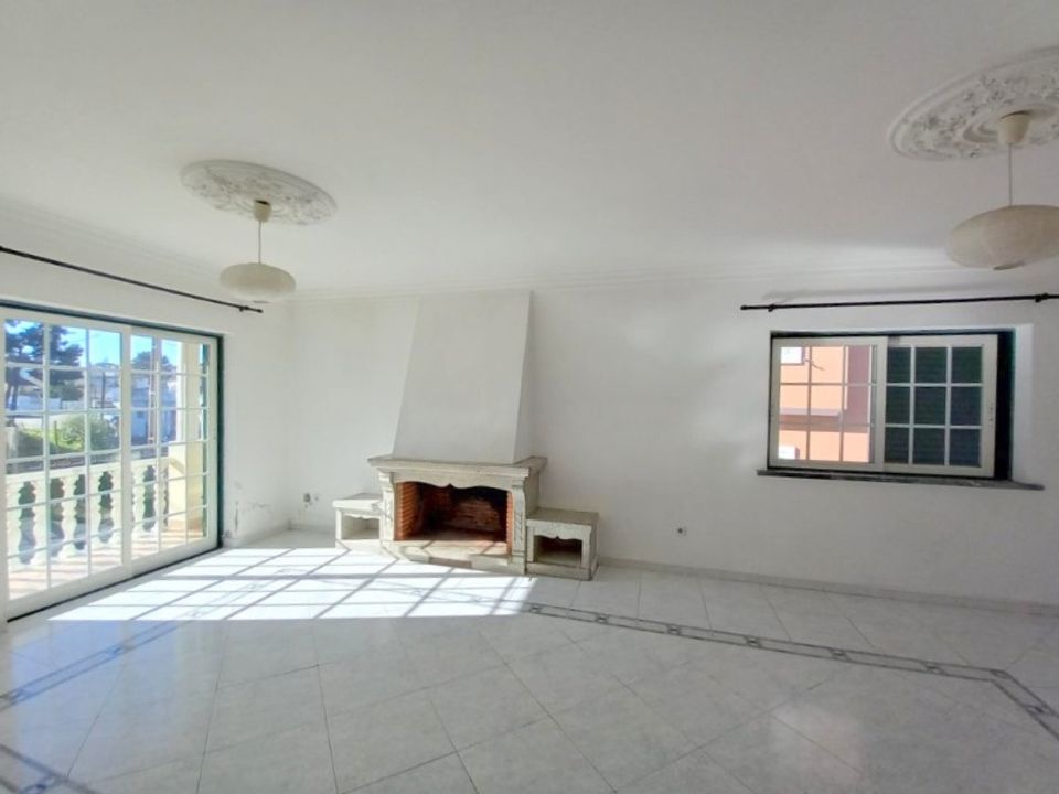 Casa de pueblo en Almada, Setubal - foto 2