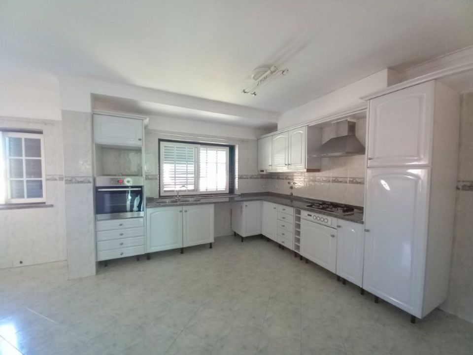 Casa de pueblo en Almada, Setubal - foto 4