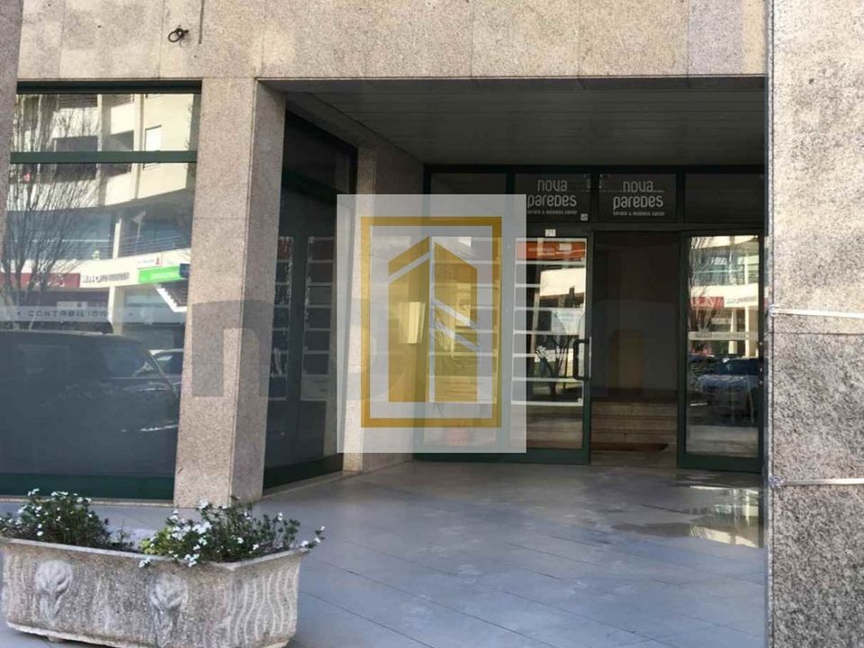 Erhvervsejendom i Paredes, Porto - foto 1