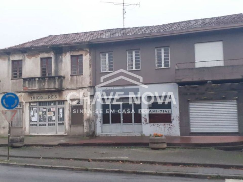 Erhvervsejendom i Santa Maria da Feira, Aveiro - foto 1