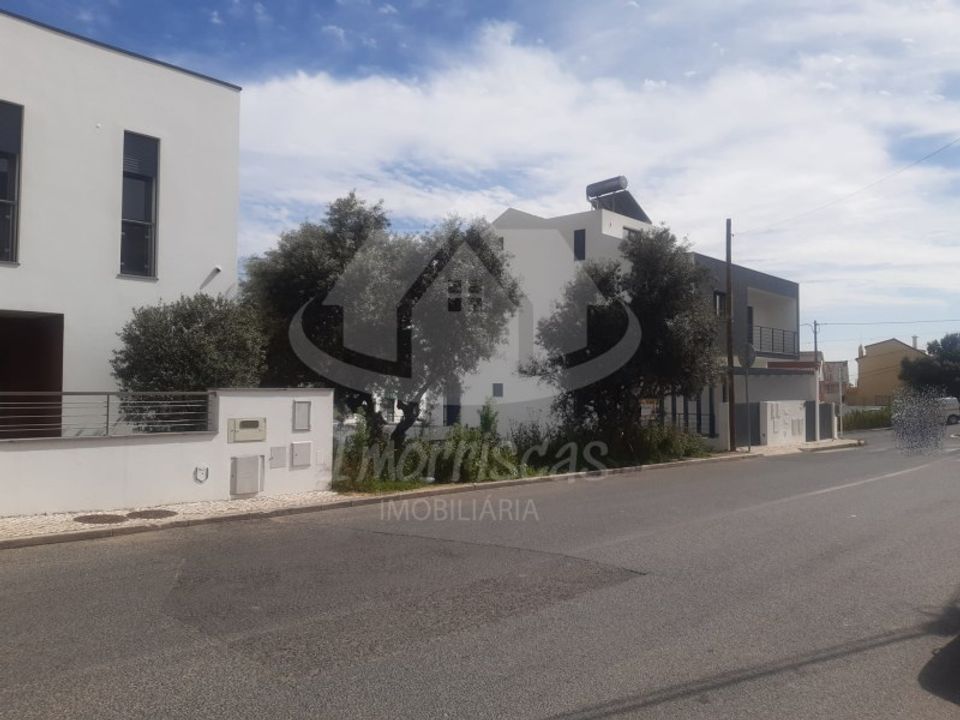 Helårsgrund i Santa Iria de Azoia, Lisbon - foto 2