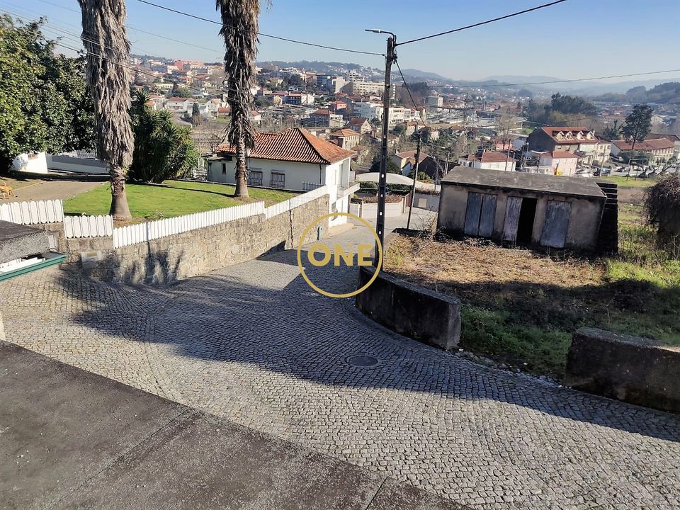 Helårsgrund i Santo Tirso, Porto - foto 2