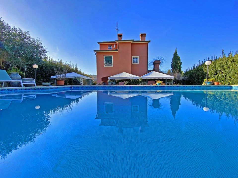 Villa in Sarzana, La Spezia - foto 1